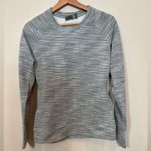 ATHLETA Gray Textured Long Sleeve Top Sweater White Thumbholes Size XS EUC